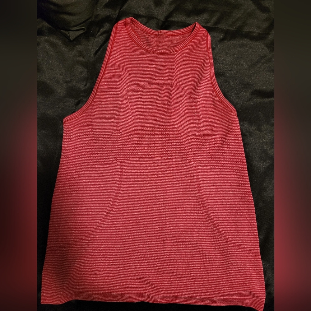 Lululemon Run Swiftly High Neck Tank